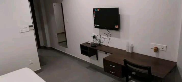 Tinsukia Hotel East International מראה חיצוני תמונה